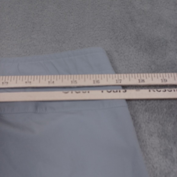 Mountain Hardwear Shorts WOmens 10 Gray Pockets Outdoor Activewear Casual - Picture 6 of 8